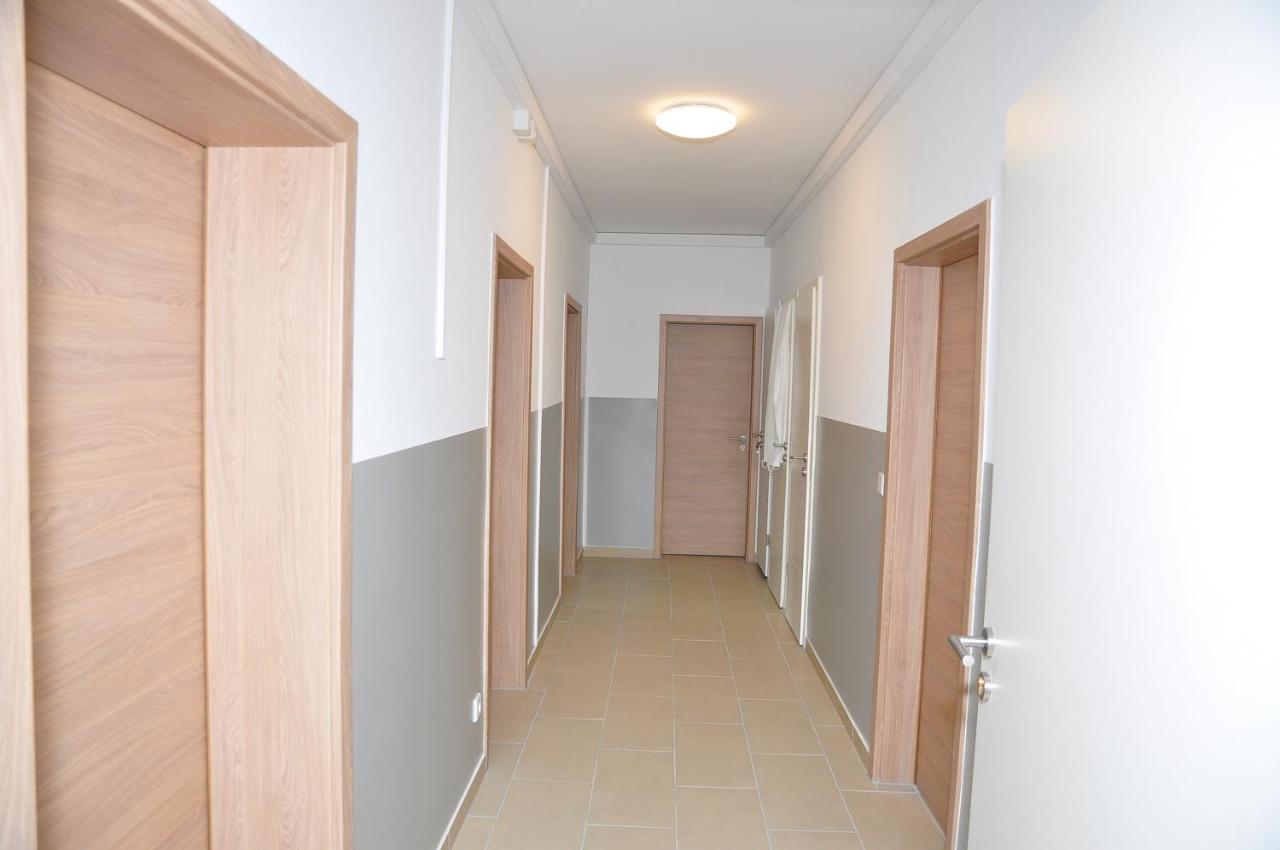 Weisenau Plaza Hostel Mainz Exterior photo