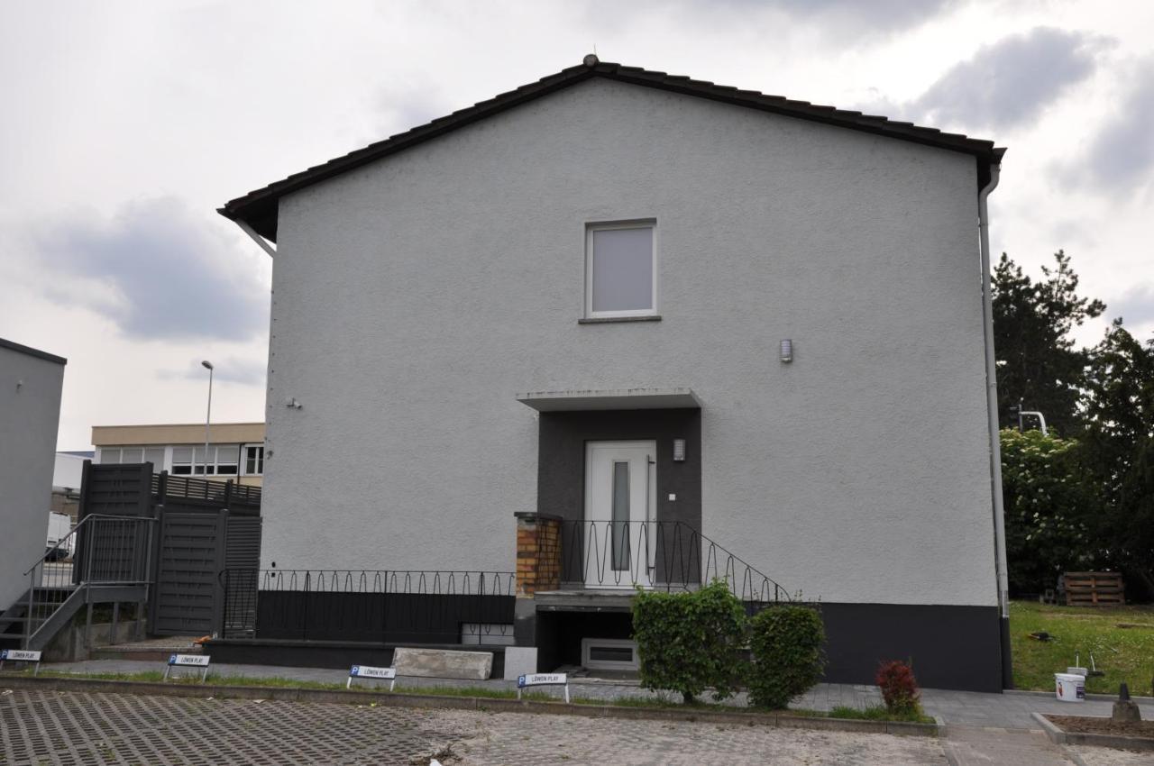 Weisenau Plaza Hostel Mainz Exterior photo